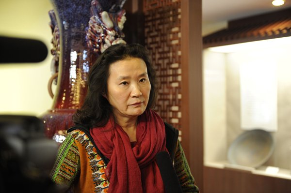 参展画家颜晓萍祝女性同胞们三八节快乐展览现场:参展画家杨芳研讨会